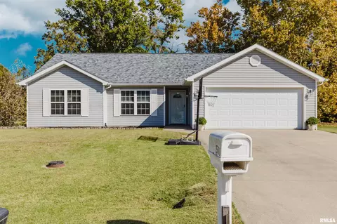 1508 Hawkeye Ct, Carterville, IL 62918