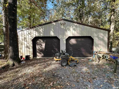 Other - 401 Jennings Rd, Hurst, IL 62949 photo 3 of 8