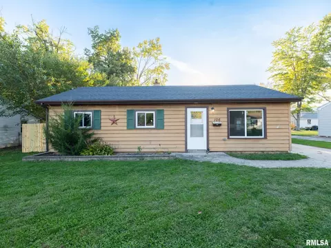 106 Kaskaskia Rd, Marquette Heights, IL 61554