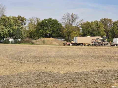 1600 E Walnut St, Canton, IL 61520 photo 5