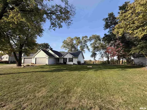52 Millpoint Rd, East Peoria, IL 61611