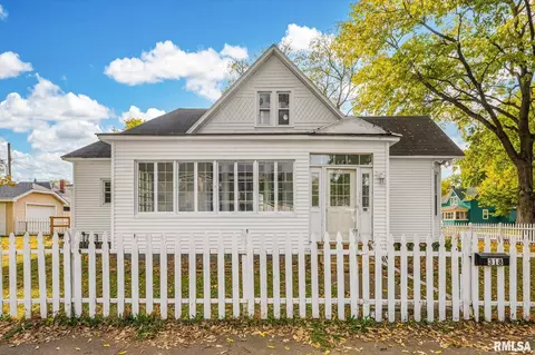 318 Washington St, Pekin, IL 61554