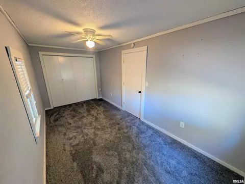 Bedroom - 1028 E Oak St, Macomb, IL 61455 photo 3 of 5