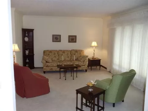 3748 53rd St, Moline, IL 61265 photo 3