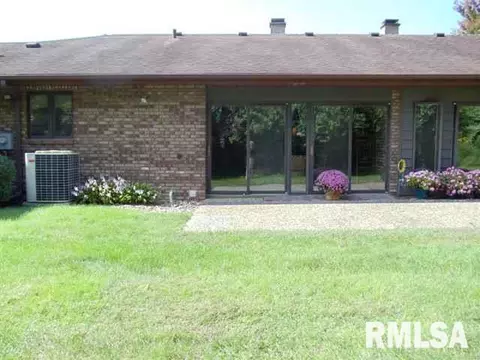 3748 53rd St, Moline, IL 61265 photo 8