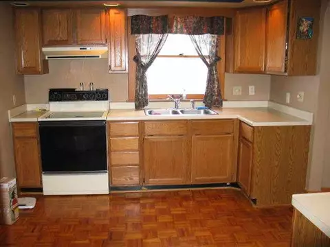 309 E 4th St, Tipton, IA 52772 photo 7