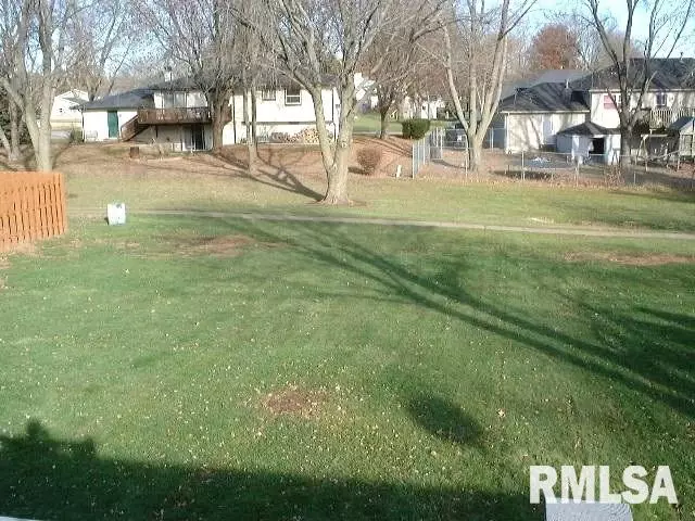  304 Crest St, Eldridge, IA 52748 photo 21