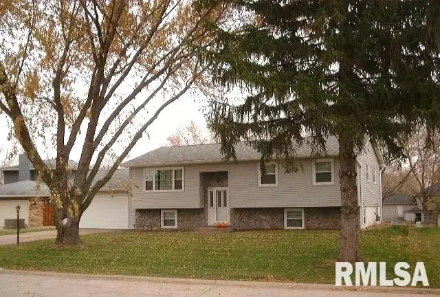  304 Crest St, Eldridge, IA 52748 photo 22