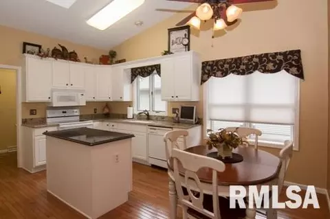 1645 53rd St, Moline, IL 61265 photo 5