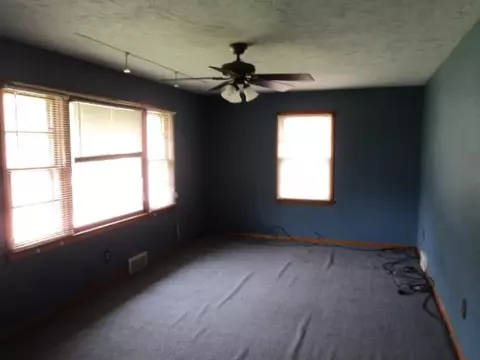 309 311 W Main St, Atkinson, IL 61235 photo 3