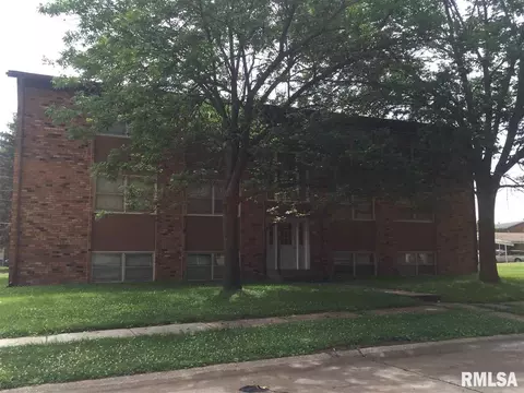 1907 15th St, Silvis, IL 61282 photo 1