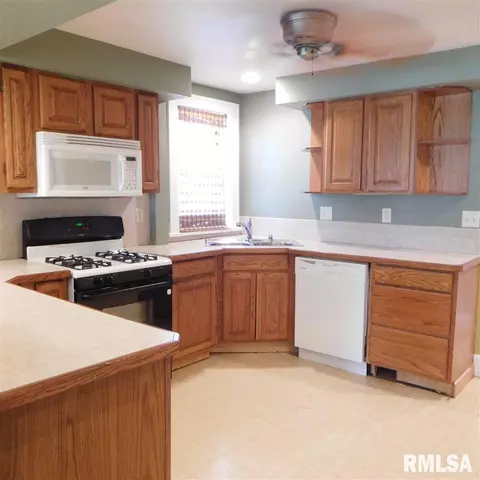 1808 9th St, Moline, IL 61265 photo 6