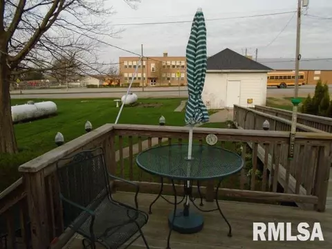 320 Willow St, Bennett, IA 52721 photo 4