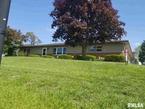 636 E Lincolnway, Morrison, IL 61270 photo 1