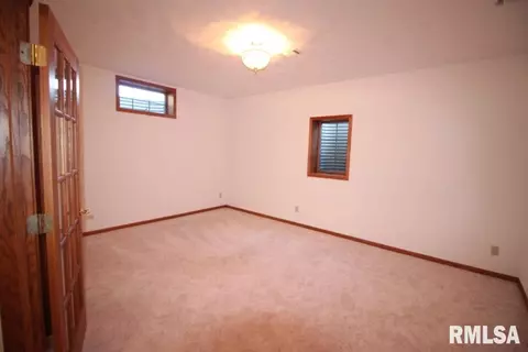 3402 76th St, Moline, IL 61265 photo 15