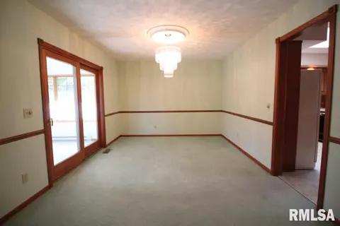 3402 76th St, Moline, IL 61265 photo 5