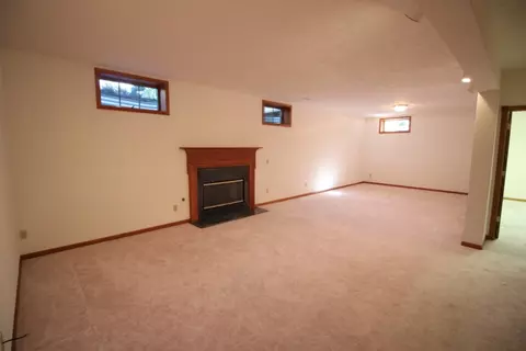 3402 76th St, Moline, IL 61265 photo 13