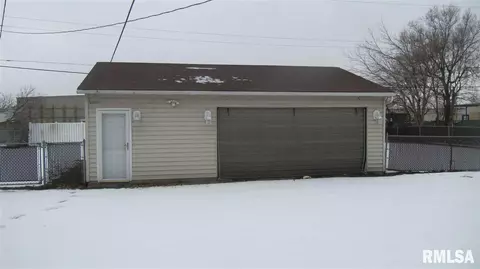 448 E 4th St, Milan, IL 61264 photo 17