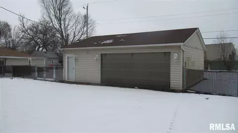 448 E 4th St, Milan, IL 61264 photo 7