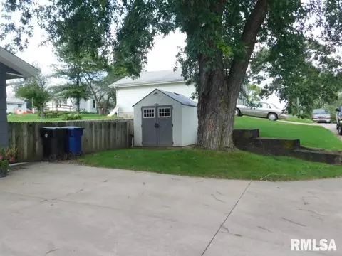 532 E 6th St, Tipton, IA 52772 photo 4