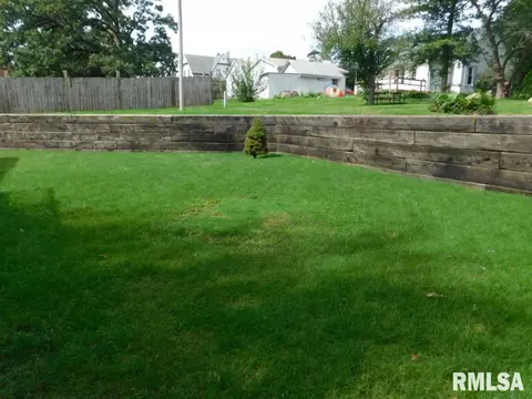 532 E 6th St, Tipton, IA 52772 photo 6