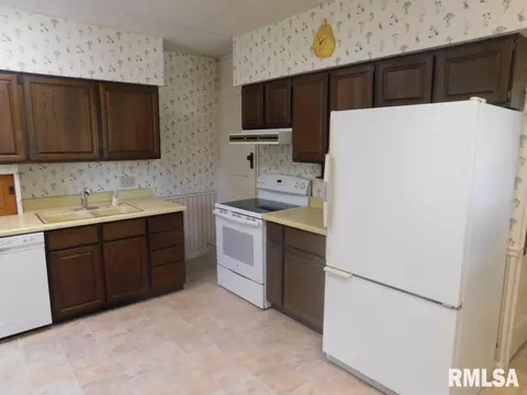 552 E 4th St, Tipton, IA 52772 photo 19
