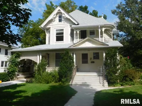 552 E 4th St, Tipton, IA 52772 photo 1
