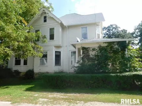 552 E 4th St, Tipton, IA 52772 photo 3