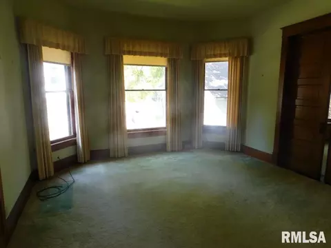 552 E 4th St, Tipton, IA 52772 photo 17