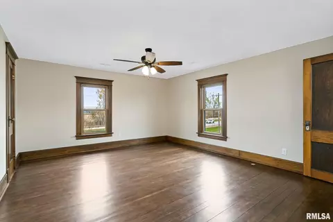 151 Muhs Cir, Eldridge, IA 52748 photo 21