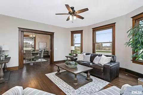 151 Muhs Cir, Eldridge, IA 52748 photo 7