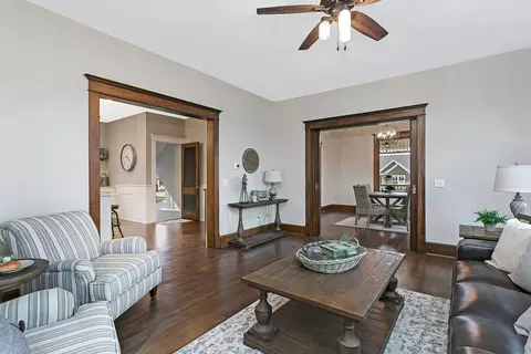 151 Muhs Cir, Eldridge, IA 52748 photo 9