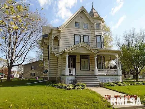 120 E 9th St, Tipton, IA 52772 photo 1