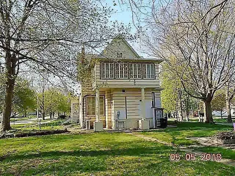 120 E 9th St, Tipton, IA 52772 photo 6