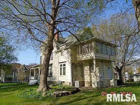 120 E 9th St, Tipton, IA 52772 photo 4