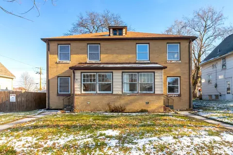 428 52nd St, Moline, IL 61265 photo 1