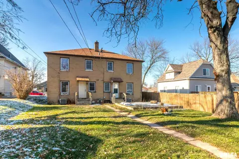 428 52nd St, Moline, IL 61265 photo 4