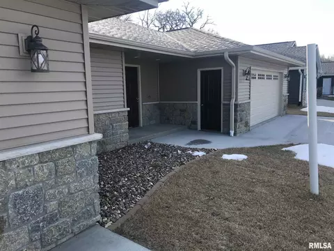 320 E River Ct, Camanche, IA 52730 photo 5