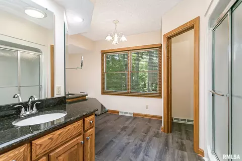 902 34th Ave, Moline, IL 61265 photo 26