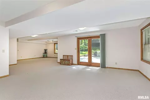 902 34th Ave, Moline, IL 61265 photo 39