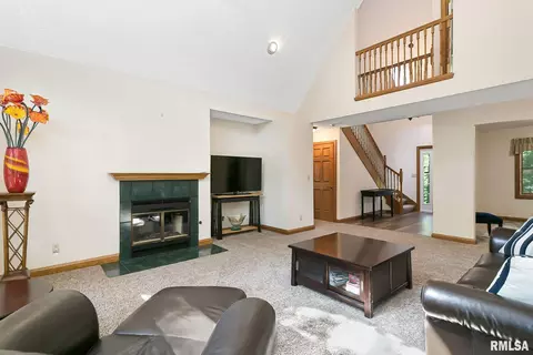 902 34th Ave, Moline, IL 61265 photo 17