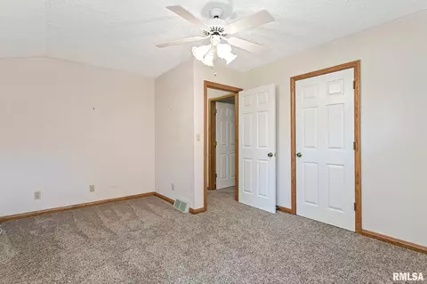 902 34th Ave, Moline, IL 61265 photo 31