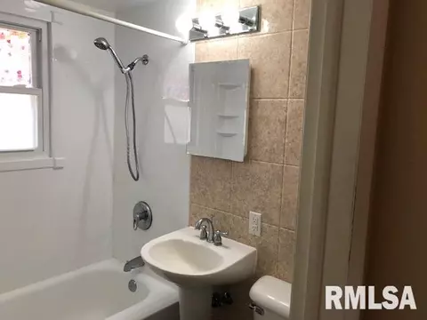 2311 8th St, Silvis, IL 61282 photo 12