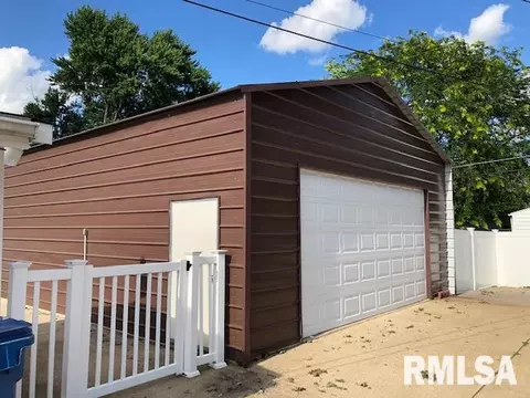 2311 8th St, Silvis, IL 61282 photo 3