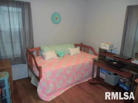 1325 27th Ave, Moline, IL 61265 photo 8