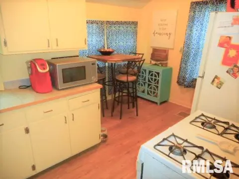 1325 27th Ave, Moline, IL 61265 photo 4