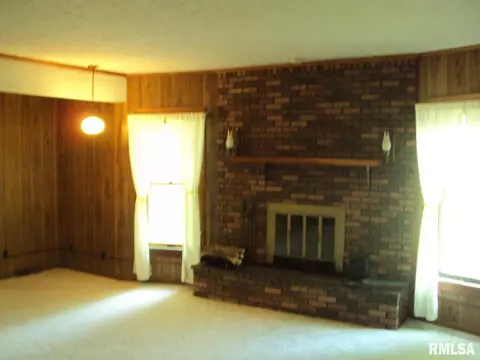 1707 14th St, Viola, IL 61486 photo 9