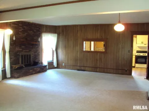 1707 14th St, Viola, IL 61486 photo 11