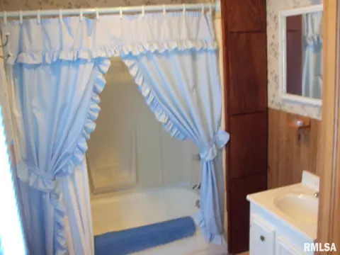 1707 14th St, Viola, IL 61486 photo 21