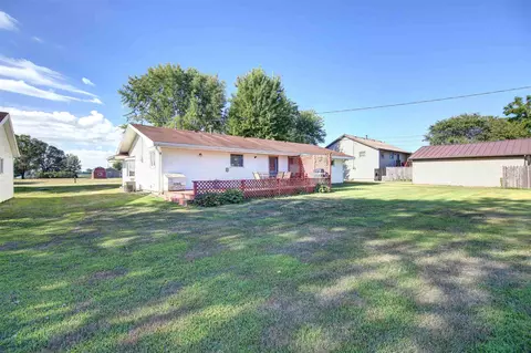 9239 North Ave, Thomson, IL 61285 photo 4